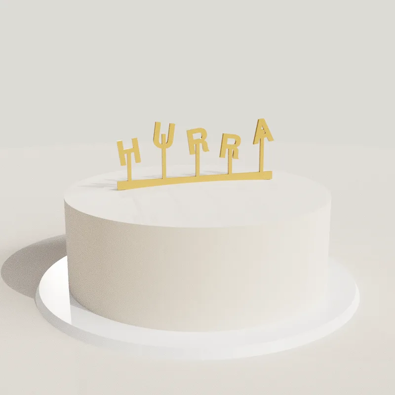 Cake topper ”Konfetti – Hurra” i akryl på en tårta (rendering)